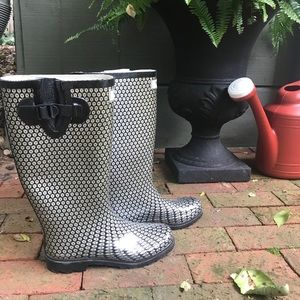 Rain boots